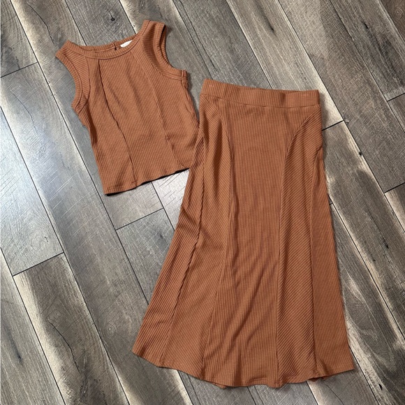 ILLA ILLA Dresses & Skirts - Illa Illa 2pc Ribbed Knit Set